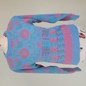 E Z SPIRIT vintage crewneck sweater.  Floral design.  Wool blend. Size is Small.